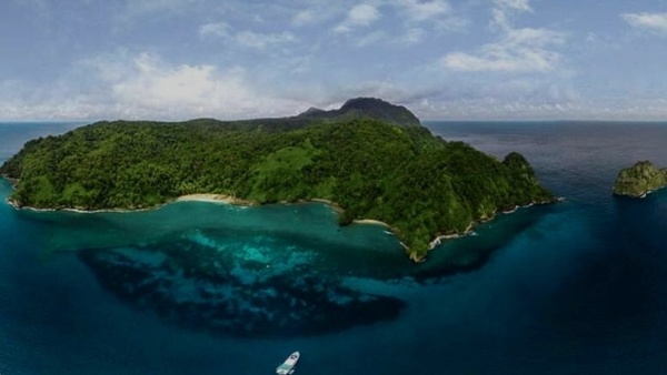 Cano Island snorkeling and diving in Costa Rica.png